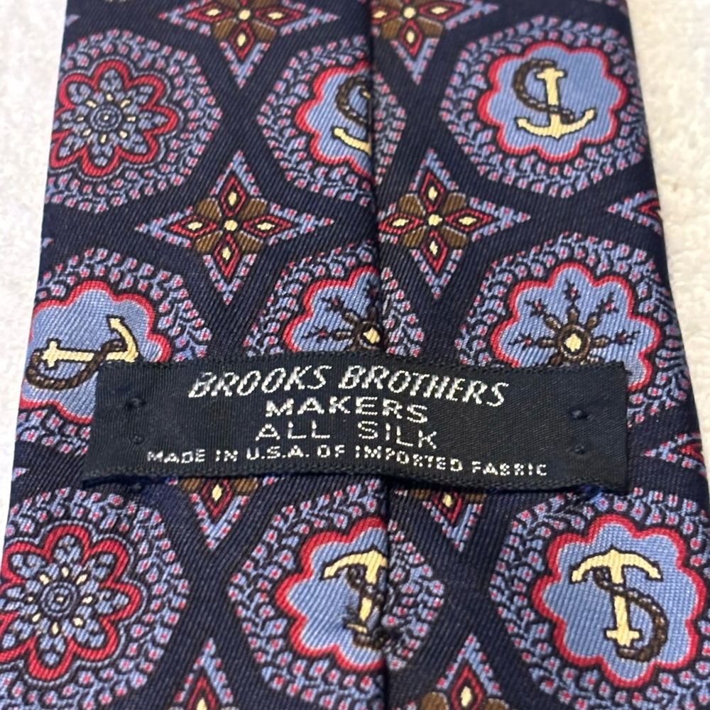 Brand New Corporate Power Tie By BROOKS BROTHERS - Picture 3 of 3